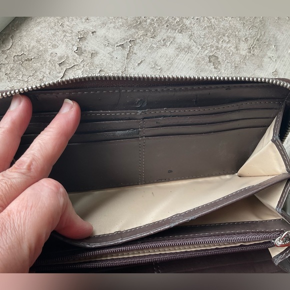 COACH  Brown Zip around wallet - Picture 10 of 10